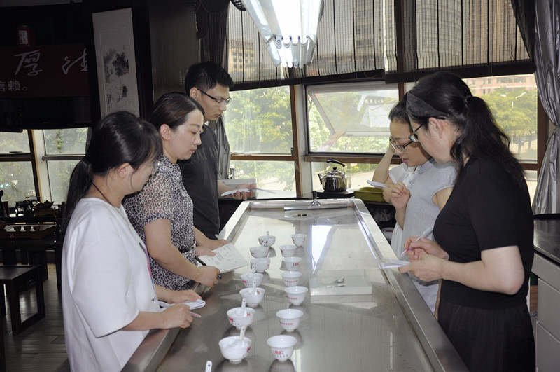 中国十大茶艺师培训学校机构:“国家标准+地方特色”为茶文化输出新引擎。